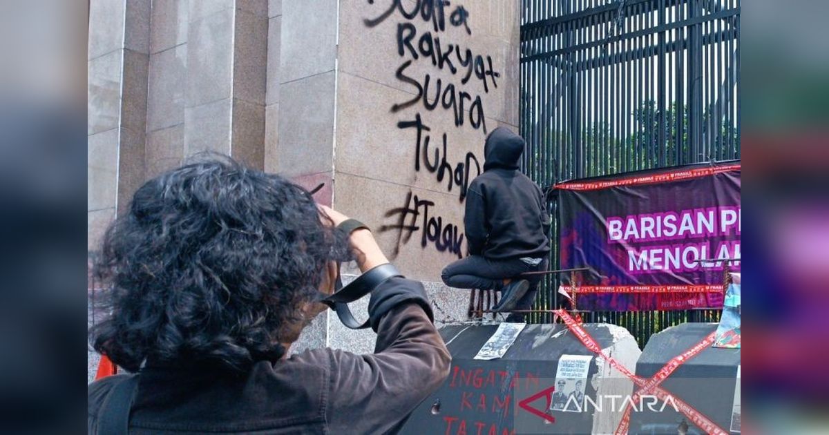 Demo Tolak Revisi UU TNI Berlangsung Kondusif, Ribuan Personel Amankan Aksi