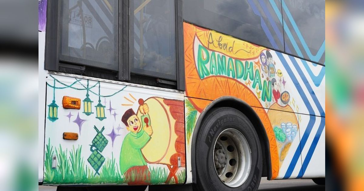 Transjakarta: Bus Jadi Kanvas, Kreativitas Seniman Muda Bersinar