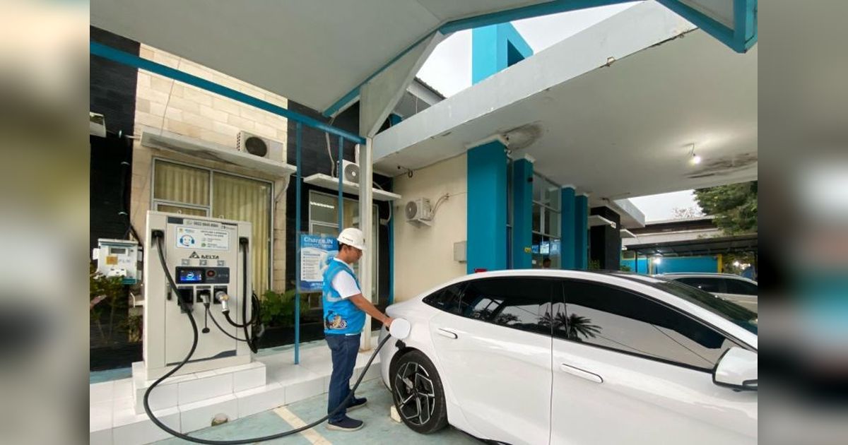 PLN Siapkan 35 SPKLU di NTT untuk Lancarkan Arus Mudik Lebaran 2025