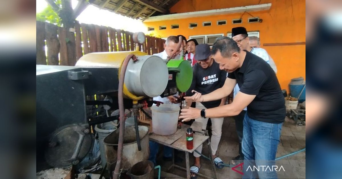 Kudus Jadikan Desa Sidorekso Percontohan Pengolahan Sampah Plastik Menjadi BBM