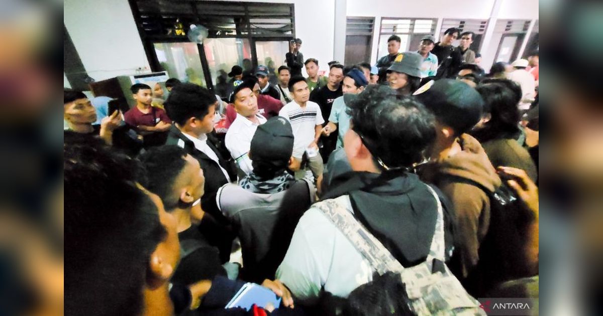 Pemudik Situbondo Cekcok dengan Petugas ASDP: Tiket Terjual, Tapi Tak Bisa Naik Kapal?