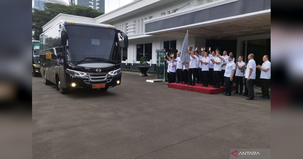 Kemenhan Fasilitasi Mudik Gratis 910 Pegawai untuk Lebaran 2025