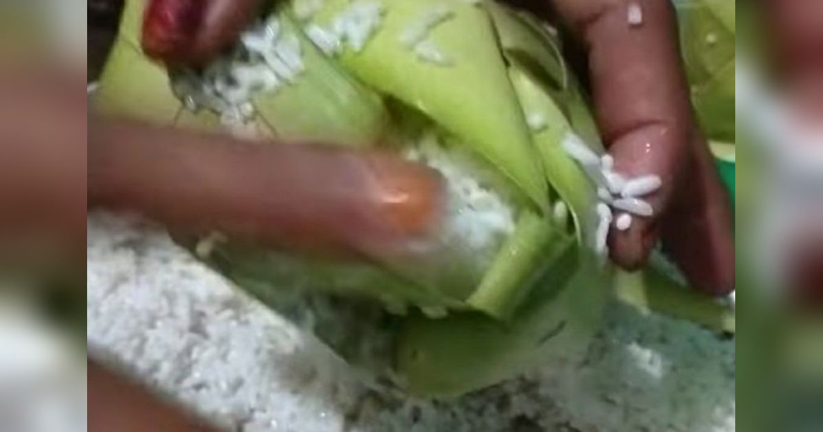 Ketupat Pandan: Aroma Lebaran di Palembang yang Tak Lekang Zaman