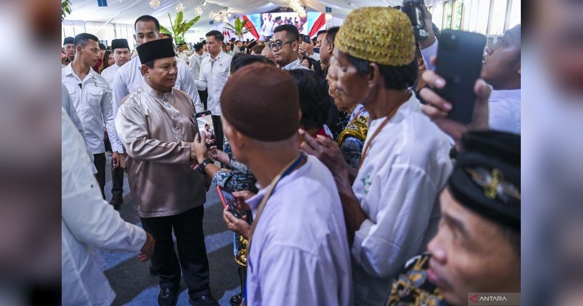 Prabowo Salami Ribuan Warga di Istana Merdeka:  Open House Lebaran Penuh Keakraban