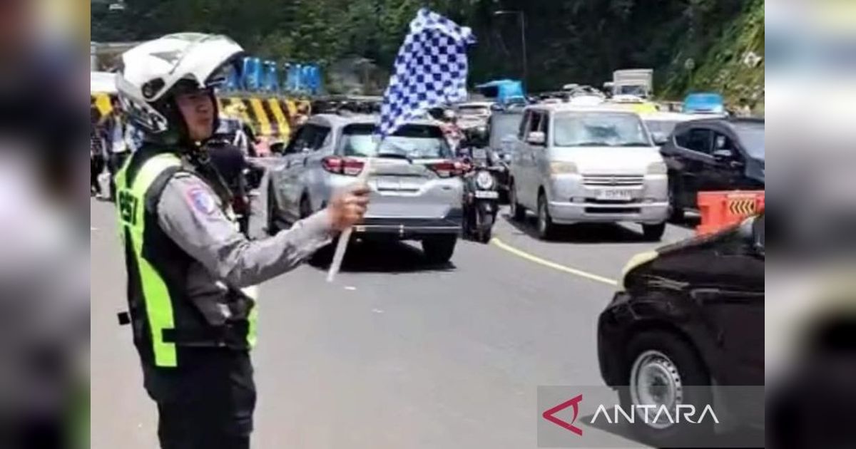 H+2 Lebaran: Volume Kendaraan di Jalur Cianjur Meningkat, Puncak Tetap Ramai