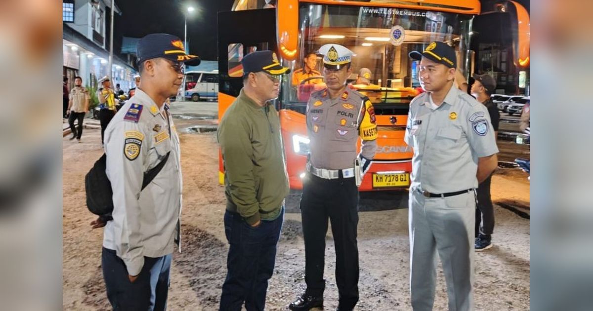 Terminal Patih Rumbih Layani Ribuan Penumpang Selama Arus Mudik Lebaran