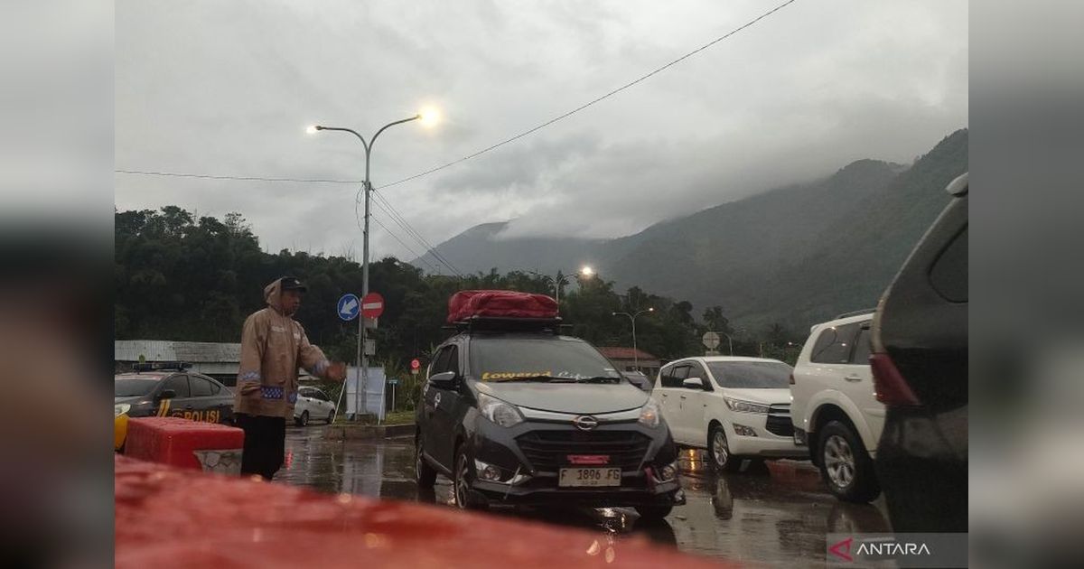 Macet Parah! Arus Balik Wisatawan Garut-Bandung Padati Jalur Utama