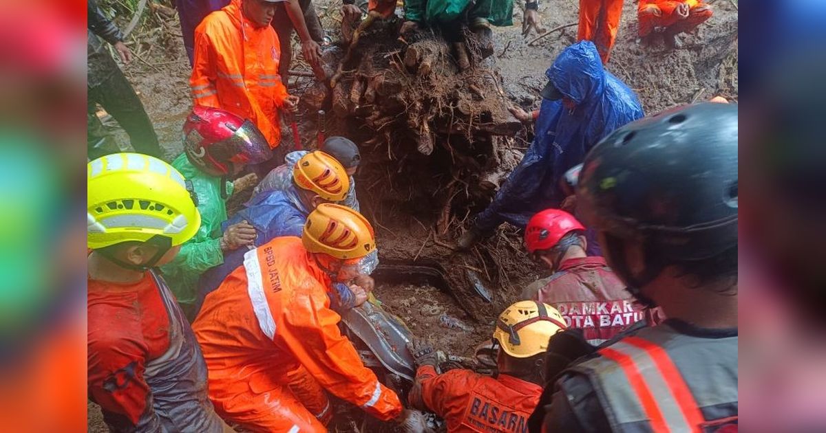 Longsor di Jalur Mojokerto-Batu Tewaskan 10 Orang
