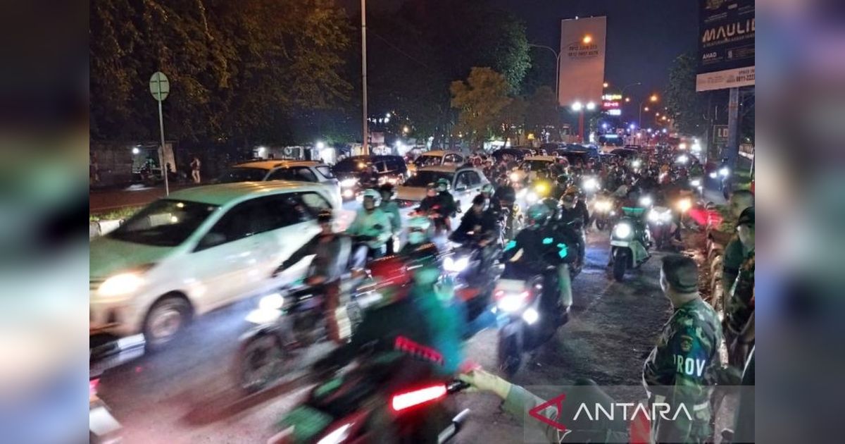 One Way Tol Cipali Picu Kemacetan di Jalur Arteri Cirebon, Polisi Terapkan Skala Prioritas
