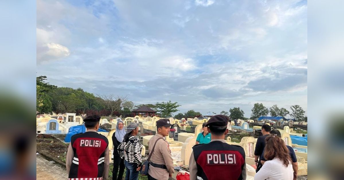 Cheng Beng di Belitung: Penghormatan Leluhur dan Semarak Perekonomian