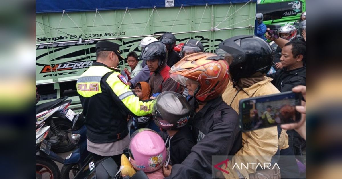 Polisi Cirebon Kerahkan Tim Urai Antisipasi Kemacetan Pantura Lebaran