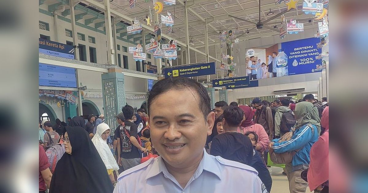 Stasiun Pasar Senen Dukung Program KLH: Kurangi Sampah, Gunakan E-ticketing!