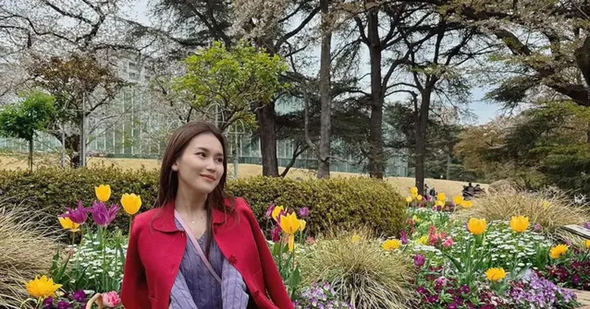 Sukses Jadi Pedangdut di Tanah Air, Ayu Ting Ting Liburan ke Jepang Bawa 3 Tas Hermes Sekaligus, Harganya Bikin Melongo