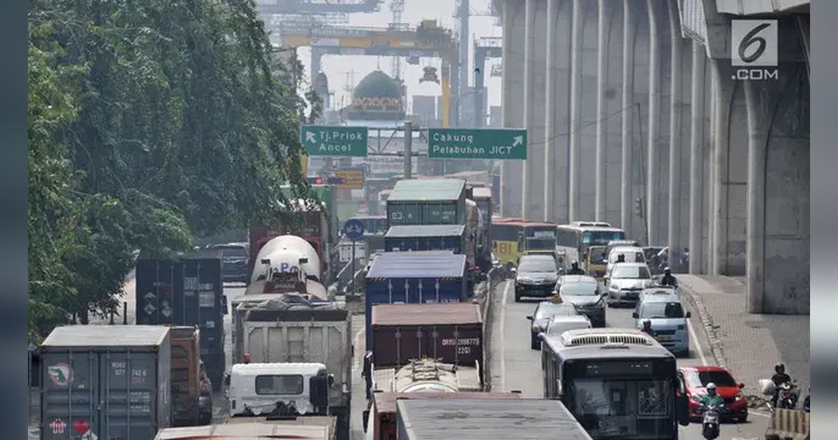 Ratusan Truk Terjebak Macet Berjam-jam di Tanjung Priok, Ternyata Gara-Gara Ini