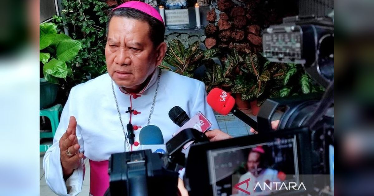 Umat Katolik Makassar Gelar Doa Rosario untuk Paus Fransiskus