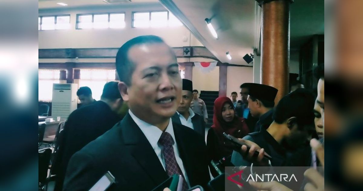 Gubernur NTB Koordinasi dengan Gubernur Bali Atasi Antrean Truk Sapi di Pelabuhan Lombok