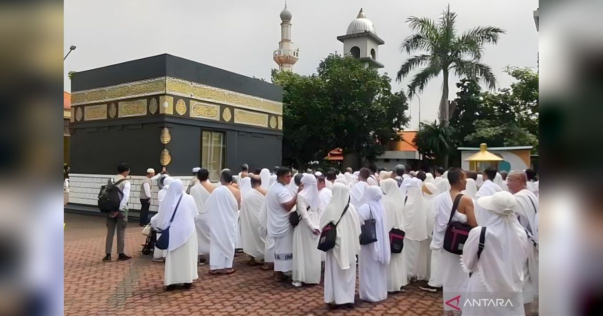 150 Jamaah Calon Haji Kota Batu Ikuti Manasik Haji di Surabaya: Persiapan Menuju Tanah Suci
