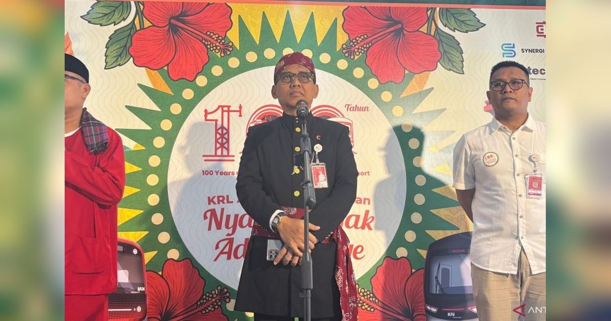 KAI Commuter Rayakan 100 Tahun KRL dengan Parade Lokomotif Lawas dan Terbaru