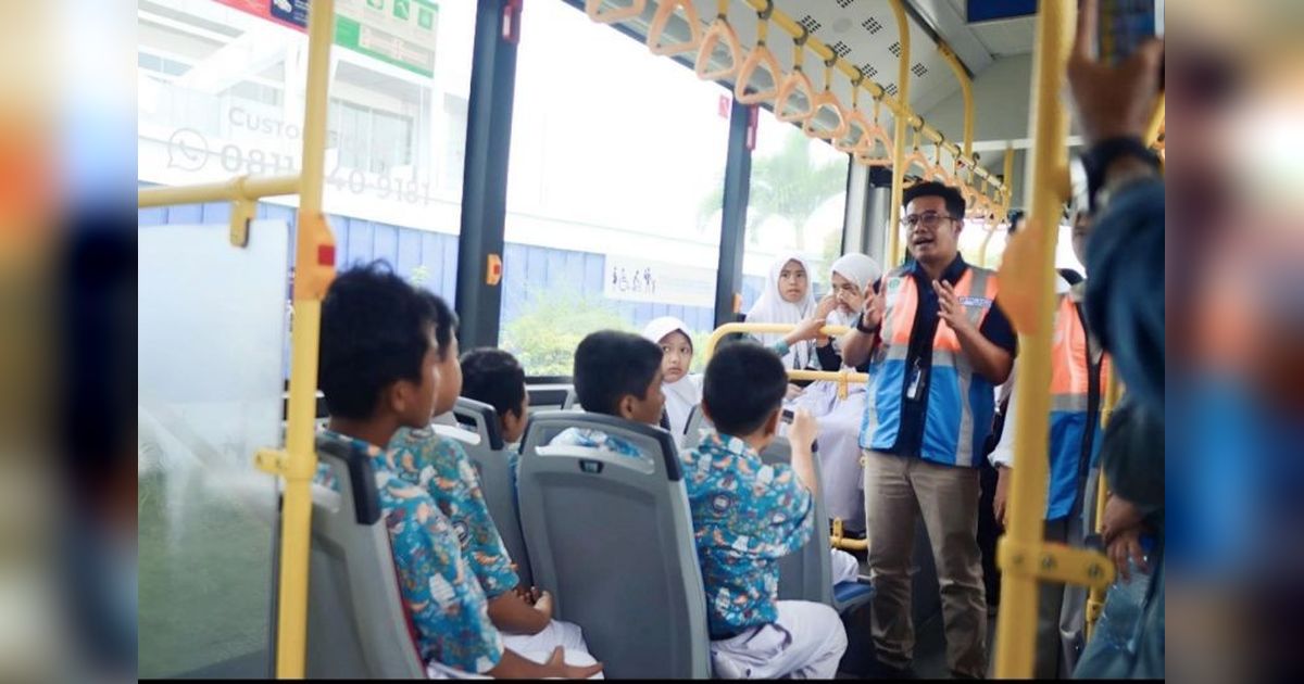 SPMT Edukasi Ramah Lingkungan: Siswa SD Medan Naik Bus Listrik!