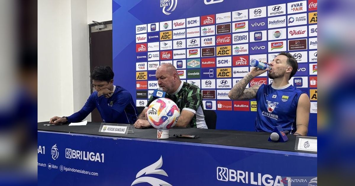 Bojan Hodak: Persib Hadapi Tantangan Berat Lawan PSS Sleman, Meski Tim Papan Bawah