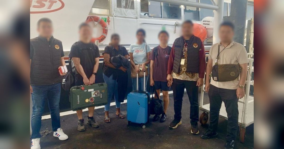 Sembilan WNA Deportasi dari Batam: Produksi Film Ilegal Jadi Alasan
