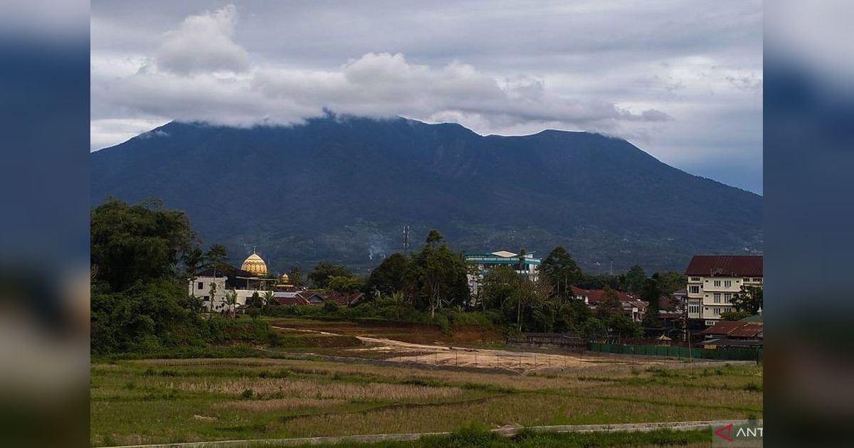 Gunung Marapi Erupsi: Badan Geologi Laporkan Aktivitas Vulkanik Masih Berlanjut
