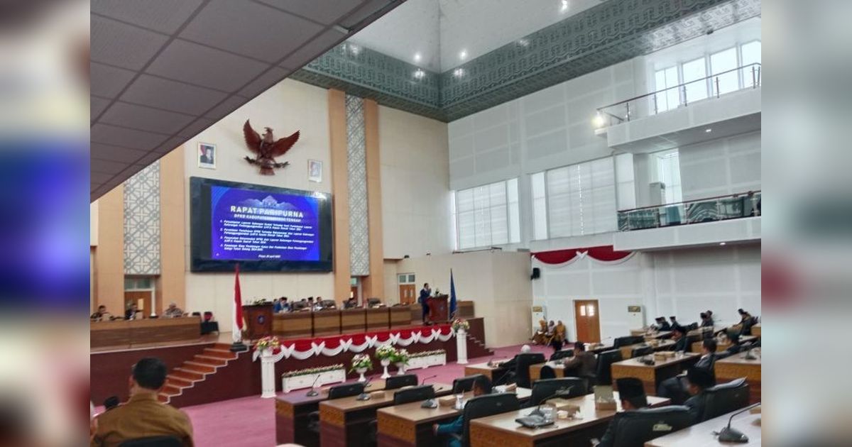 203 Rekomendasi DPRD untuk Pemda Lombok Tengah: Fokus pada SDM dan Hukum