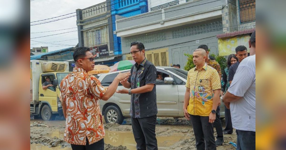 Pemkot Medan Segera Perbaiki Jalan Rusak di Sekitar Pasar Sunggal