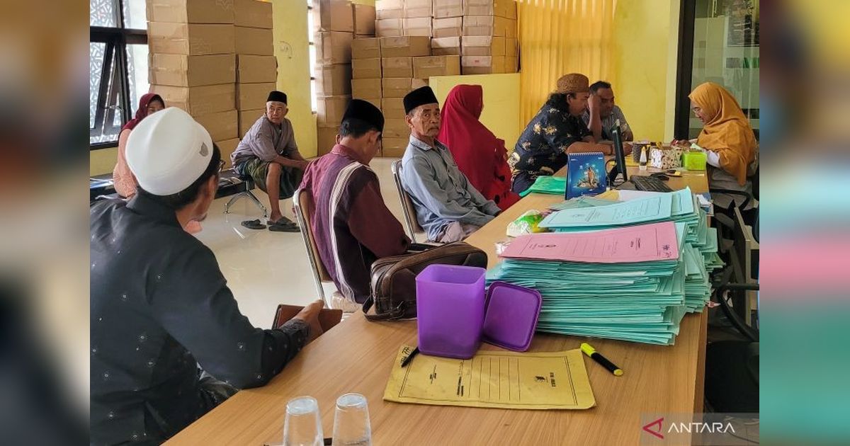 979 Calon Haji Situbondo Siap Berangkat ke Tanah Suci Tahun 2025