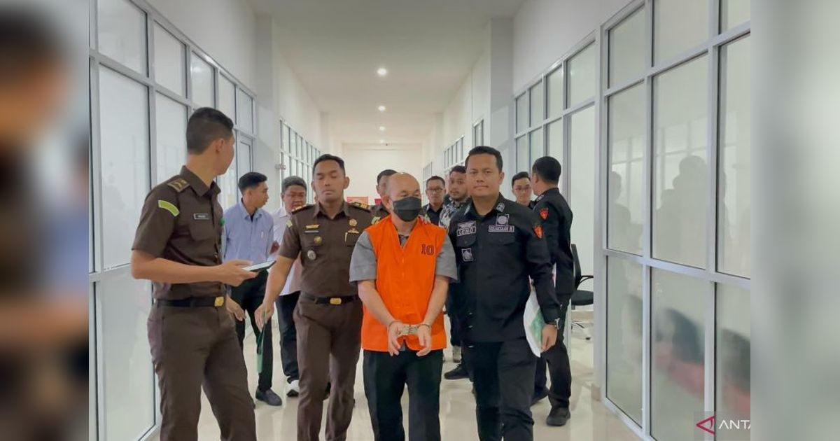 Kepala Dinas Kominfo Kalbar Ditahan, Diduga Korupsi Proyek Serat Optik Rp3 Miliar Lebih