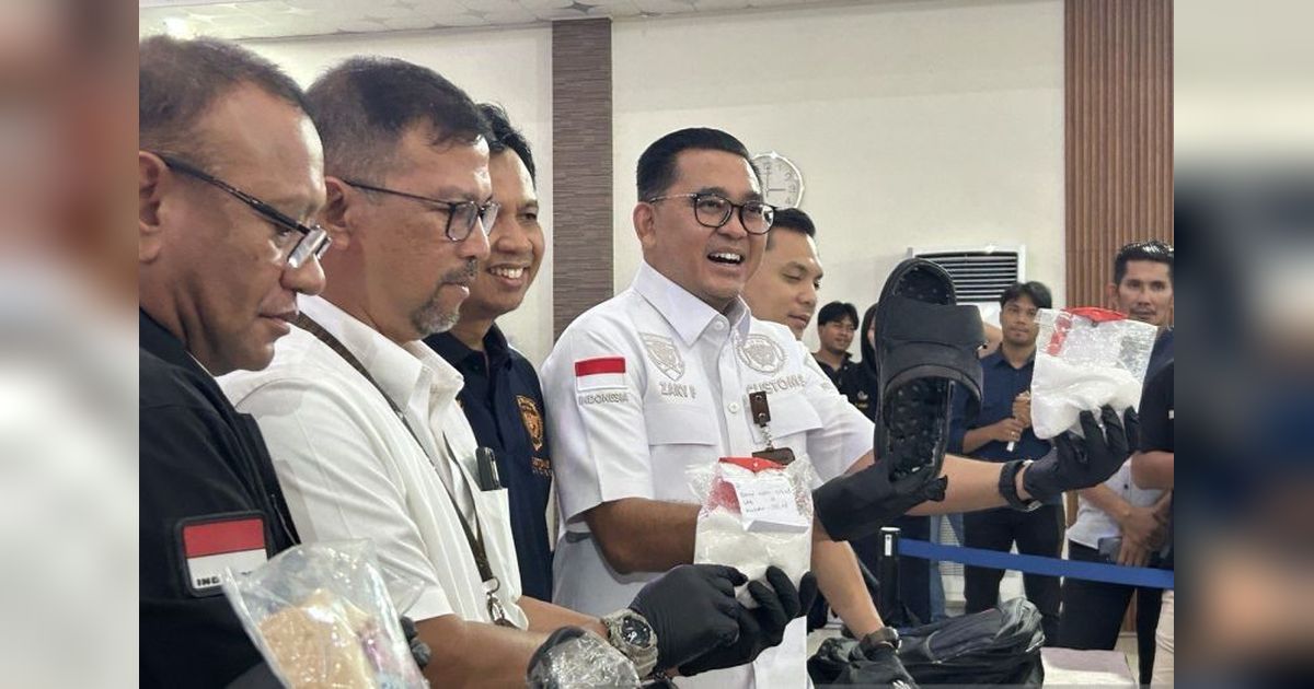 Modus Baru! Bea Cukai Batam Gagalkan Penyelundupan Sabu 805 Gram dalam Sandal