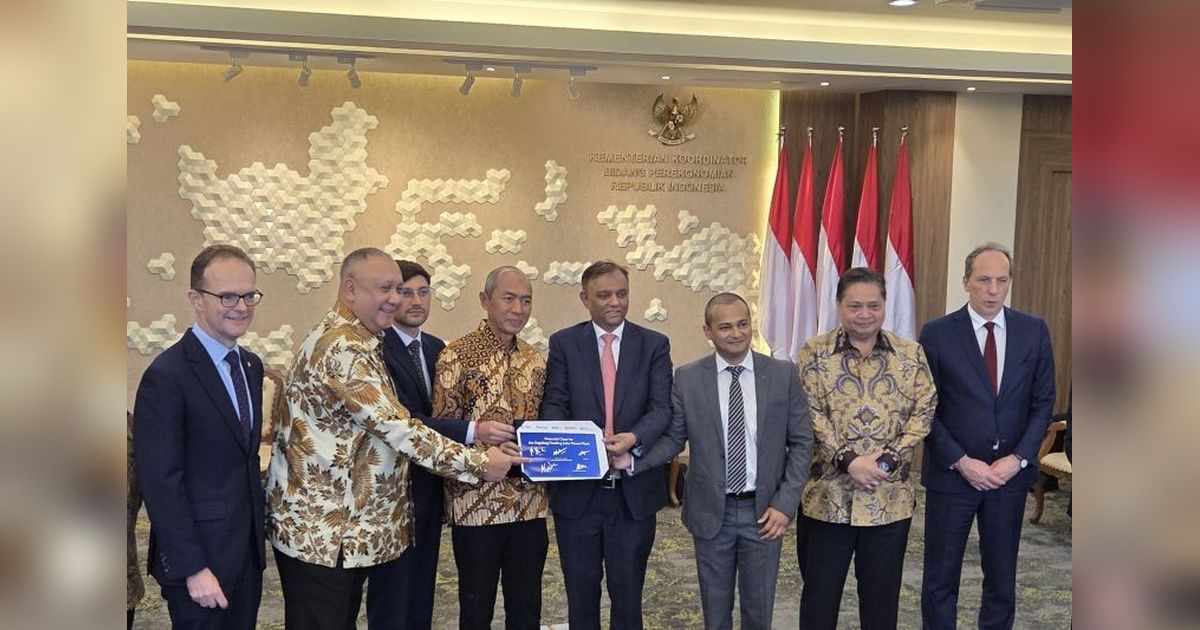 Indonesia Resmi Kantongi Dana Rp18 Triliun untuk PLTS Terapung Saguling