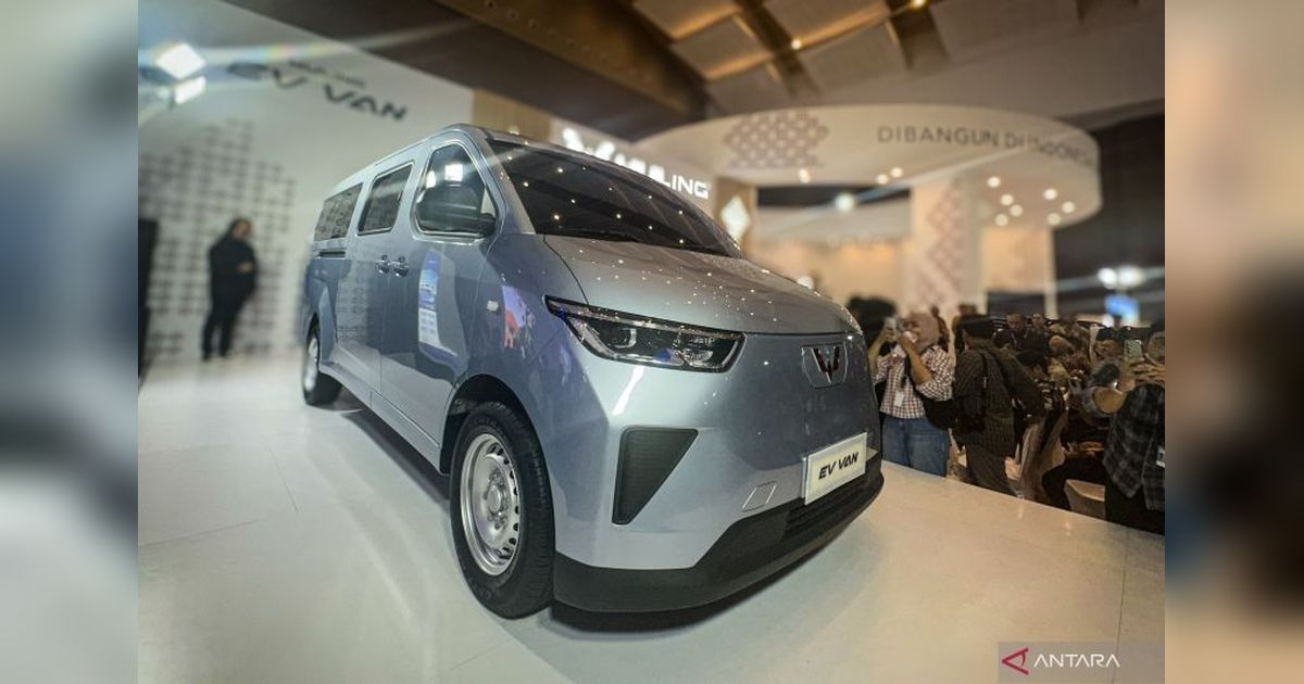 Wuling EV Van: Mobil Van Listrik Canggih untuk Segmen Komersial Meluncur di PEVS 2025