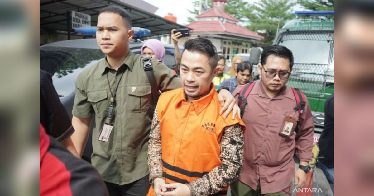 Mantan Pj Wali Kota Pekanbaru Didakwa Korupsi Rp8,9 Miliar dari APBD 2024