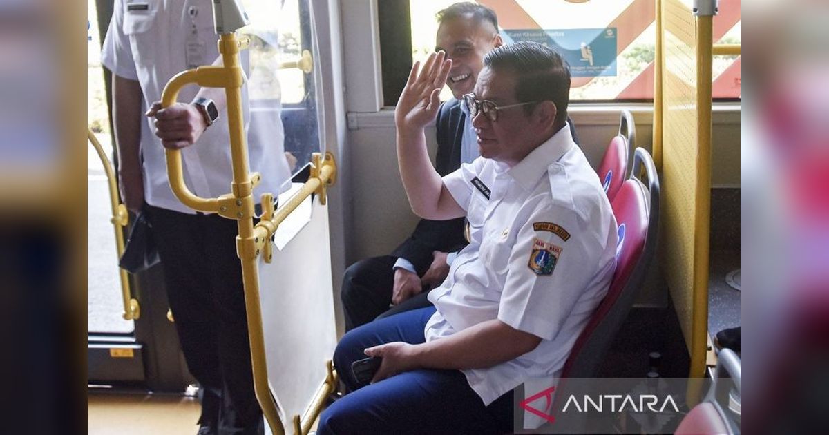 ASN DKI Wajib Naik Transportasi Umum Setiap Rabu: Upaya Kurangi Macet dan Polusi