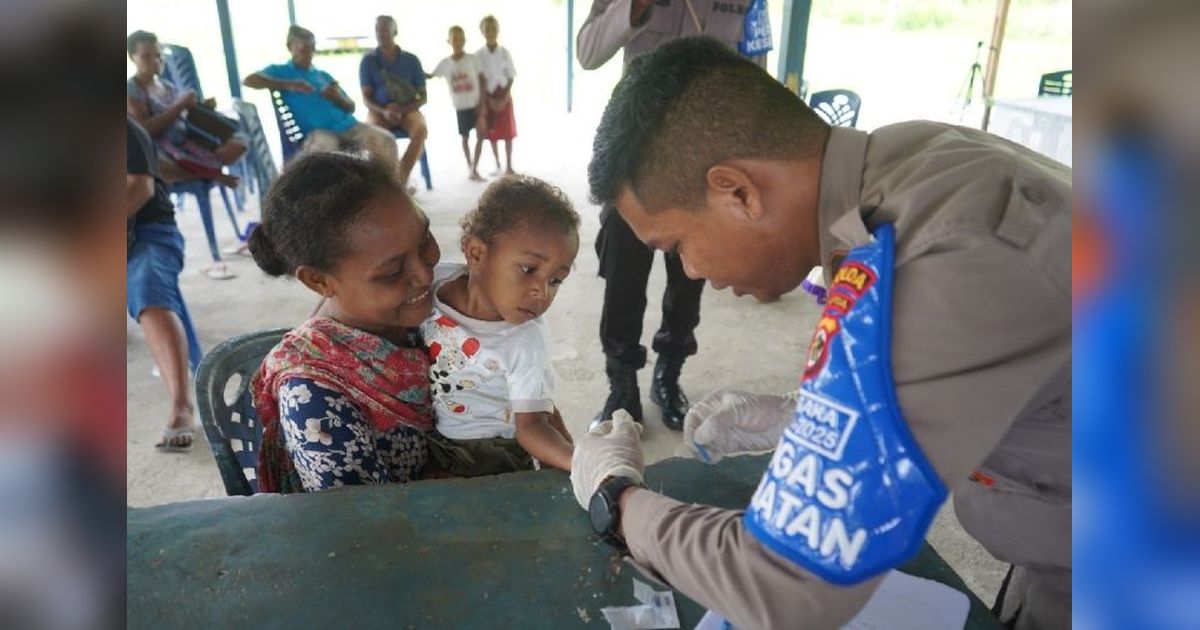 Polres Jayapura Periksa Kesehatan Warga Kehiran, Pererat Hubungan dan Tingkatkan Kesadaran