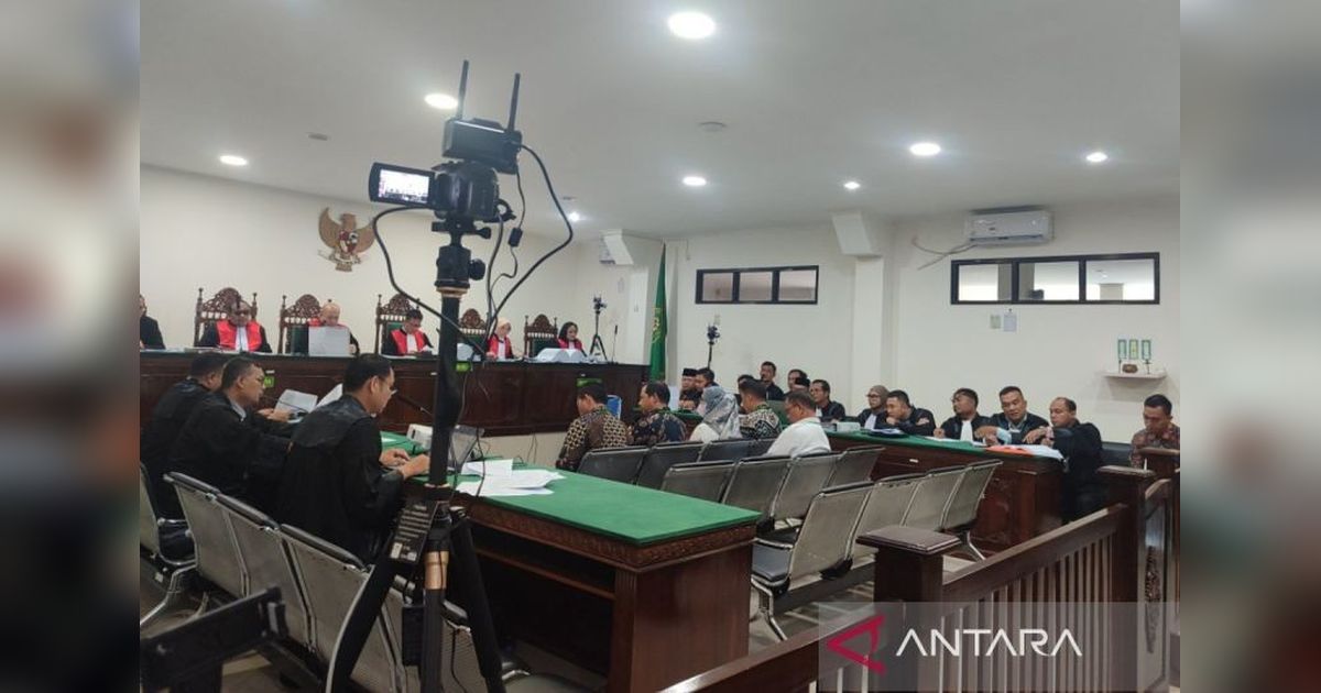 Lima Saksi Diperiksa PN Bengkulu Terkait Dugaan Gratifikasi Rohidin Mersyah