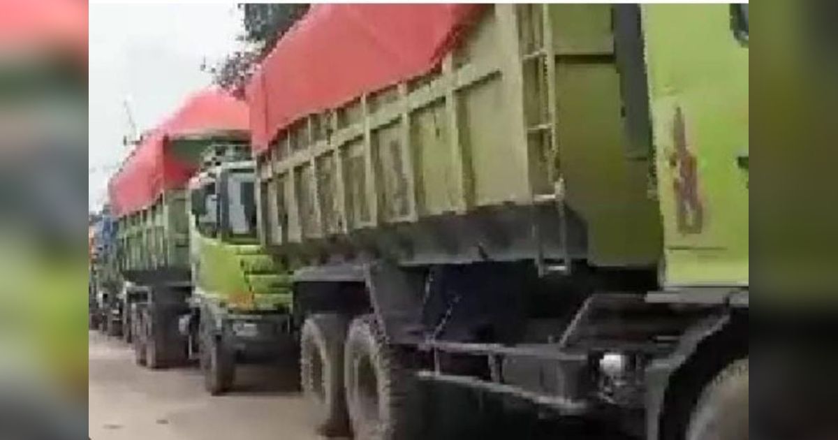 Truk Parkir Sembarangan di Lebak, Banten: DPRD Desak Pemerintah Tindak Tegas