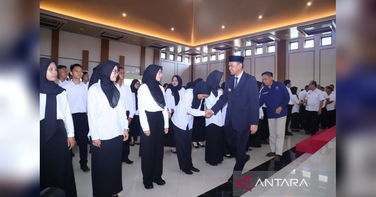 123 CPNS Bangka Terima SK, Bupati Tekankan Nilai ASN dan Pentingnya Pengembangan Kompetensi