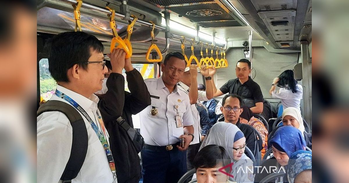 ASN DKI Wajib Naik Angkutan Umum Setiap Rabu, Sanksi Menanti yang Bandel!