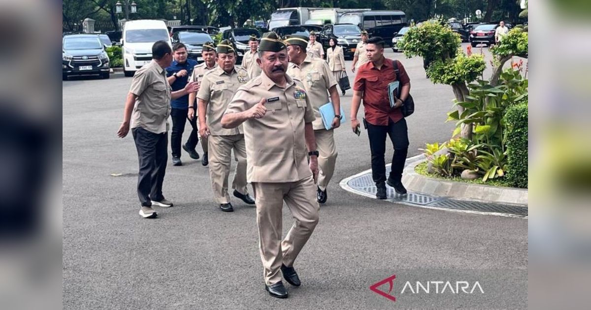 Prabowo Subianto Undang Purnawirawan TNI AD ke Istana, Bahas Halalbihalal Bukan Reshuffle