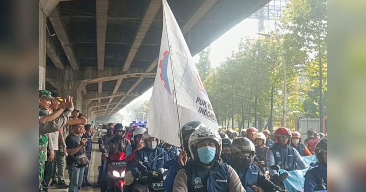 3000 Buruh Pelabuhan Tanjung Priok Ramaikan May Day Menuju Monas dan Gedung DPR