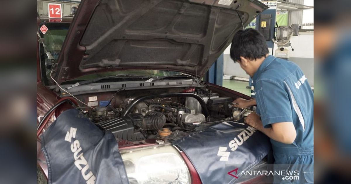 Kiat Awetkan Baterai Mobil Listrik Anda: Hindari Pengisian Cepat dan Banjir