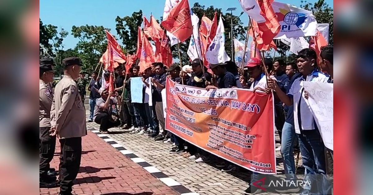 Sembilan Tuntutan Buruh Mukomuko di Hari Buruh Sedunia