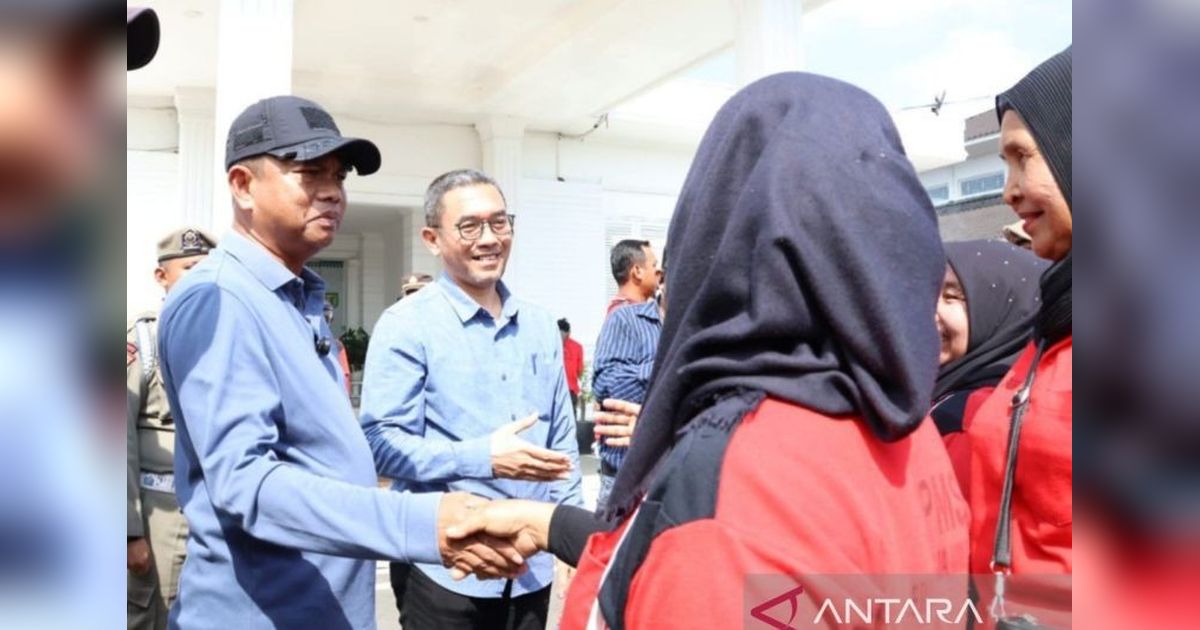 Bupati Sergai Darma Wijaya Komitmen Tindak Lanjuti Keluhan Buruh Soal Upah