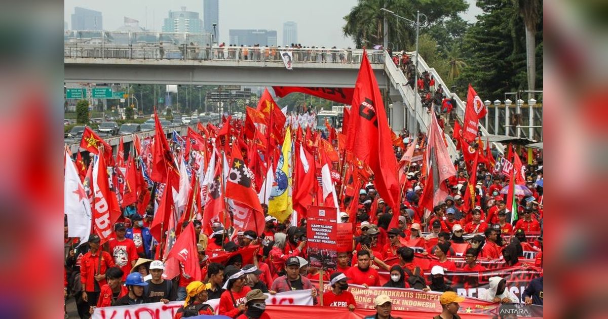 Miris! PHK Ancam Insan Pers di Hari Buruh: Jasa Mereka untuk Bangsa Terlupakan?