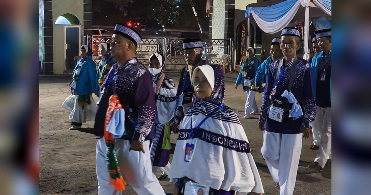 393 Calon Haji Lampung Kloter Pertama Berangkat ke Tanah Suci