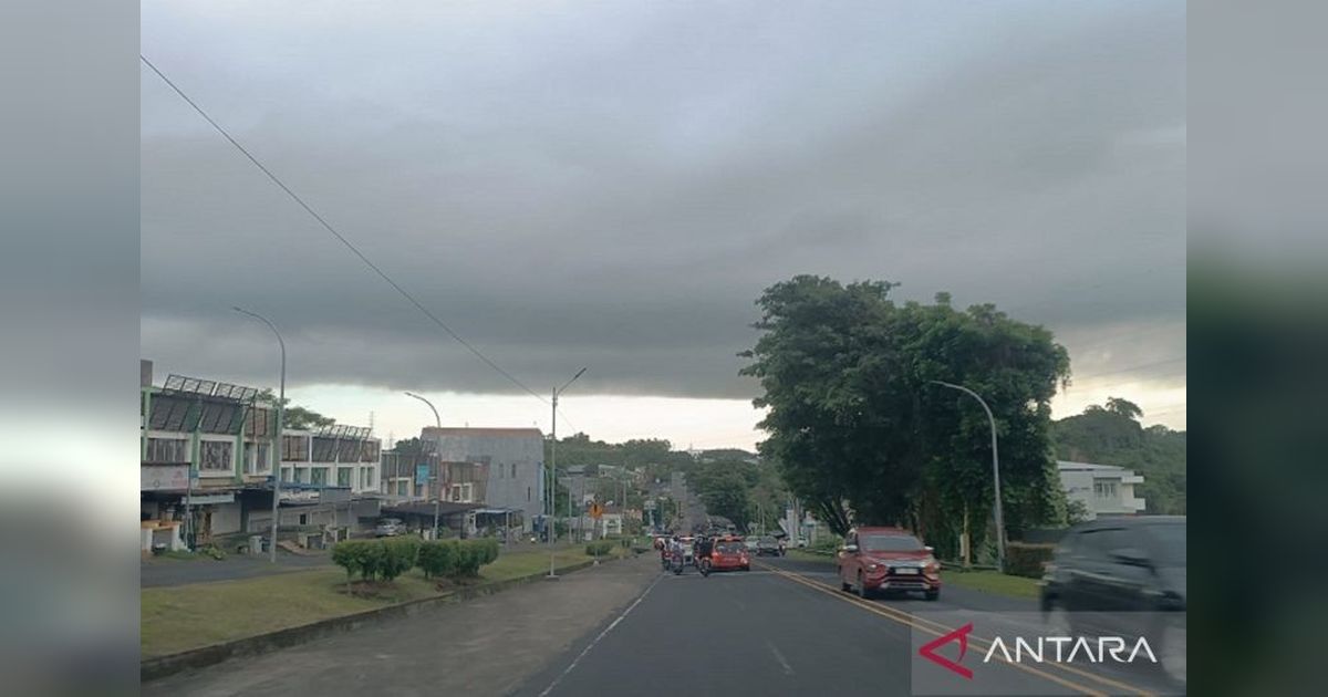 Waspada! BMKG Prakirakan Cuaca Ekstrem di Sulawesi Utara hingga 4 Mei 2025