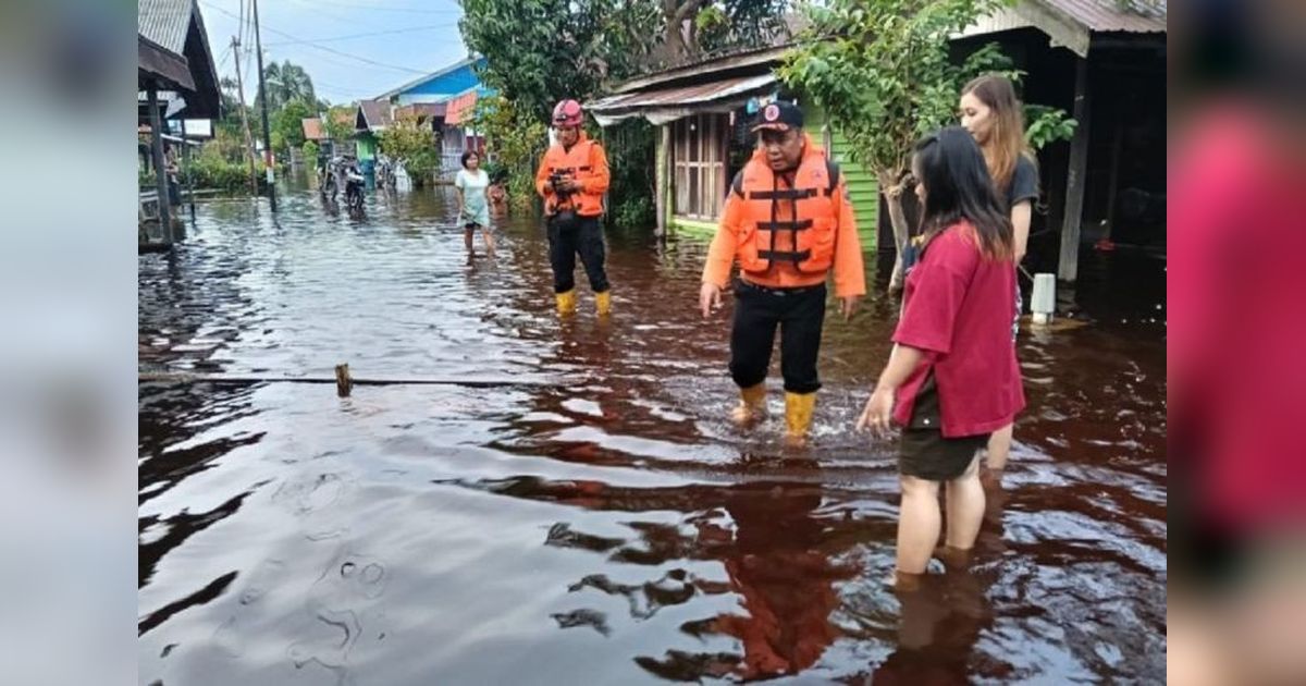 Banjir di Kapuas Rendam Ratusan Rumah, Ribuan Jiwa Terdampak