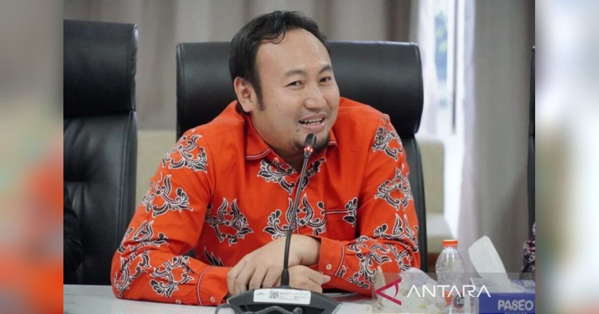 Hardiknas: DPR Sorot Kesenjangan Akses Pendidikan di Indonesia, Khususnya Sumatera Barat